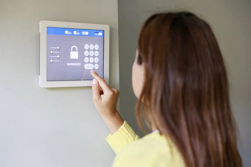 Clavier tactile de système d'alarme maison
