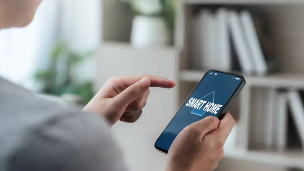 Contrôle d'une alarme maison sur smartphone
